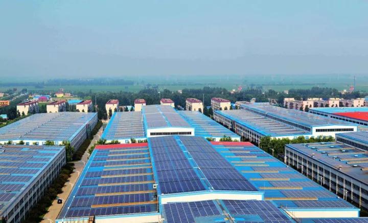 彩鋼屋頂安裝光伏發電站，重點注意事項